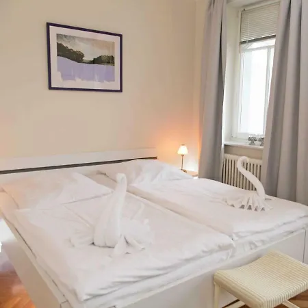 Villa Strandburg In - Wg 10 Mit Balkon Und Meerblick Binz